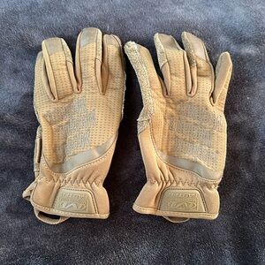 Mechanix wear tactical gloves